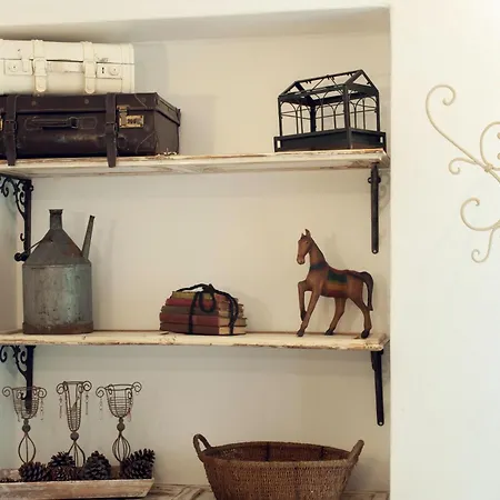 Small Antique Apartamento *