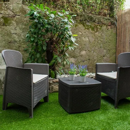 Small Antique Apartamento La Spezia