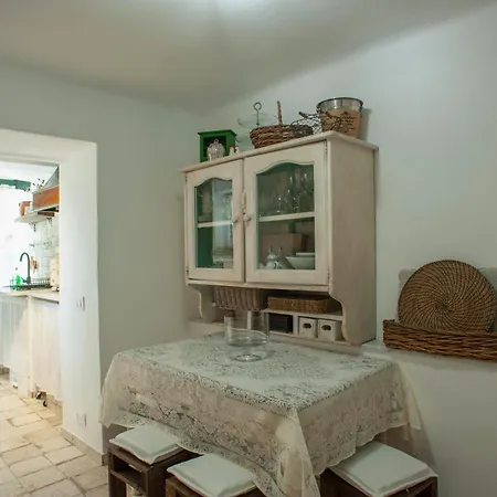 Apartment Small Antique