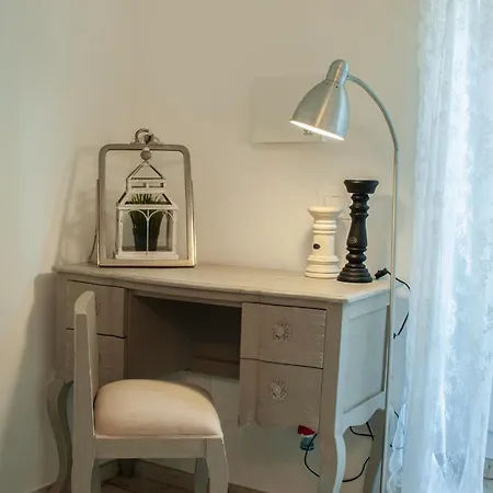 Small Antique * La Spezia