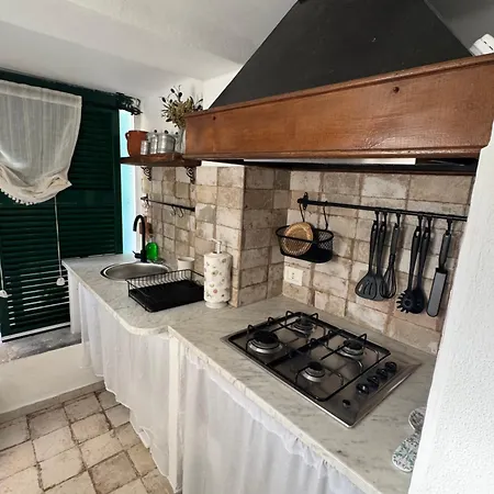 Small Antique Apartamento