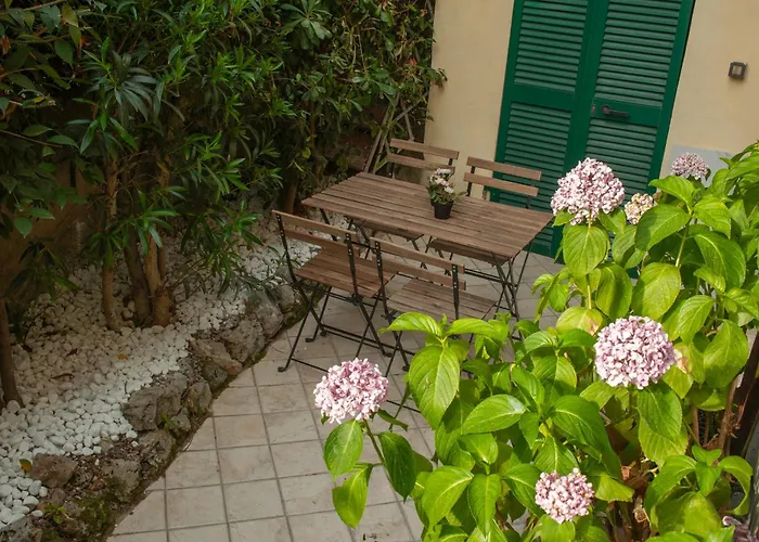 Small Antique * La Spezia