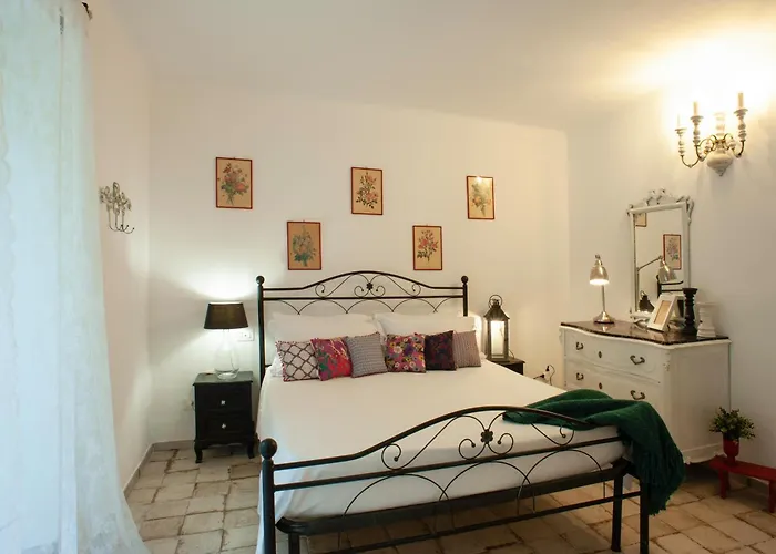 Small Antique Apartman La Spezia